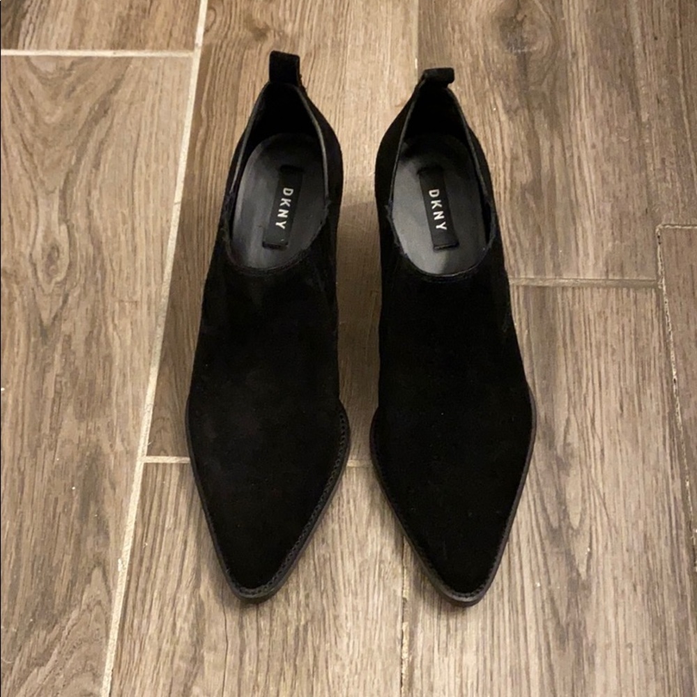 DKNY Pointed Toe Shoe